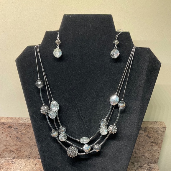 Multi Strand Necklace Earrings Set with Silver Tone and Faceted Beads - Picture 2 of 10